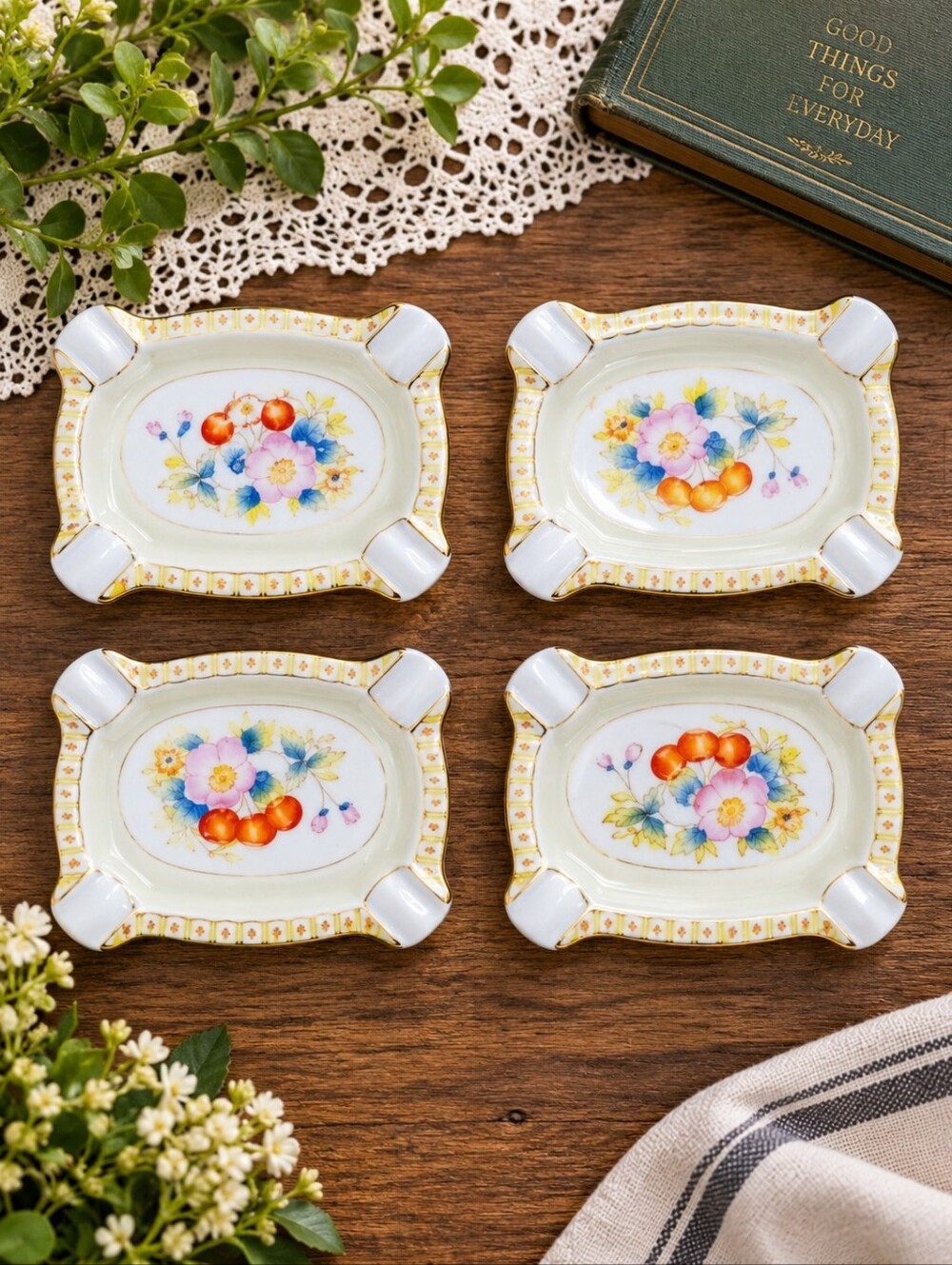 4 Vintage The Hidone Mini Ashtrays Floral Fruit Gold Trim Stackable 4x3